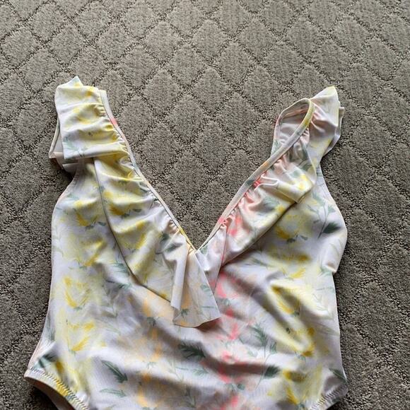 PINK White Shine Floral Ruffle Deep V swimsuit summer vacation beach - Picture 3 of 6